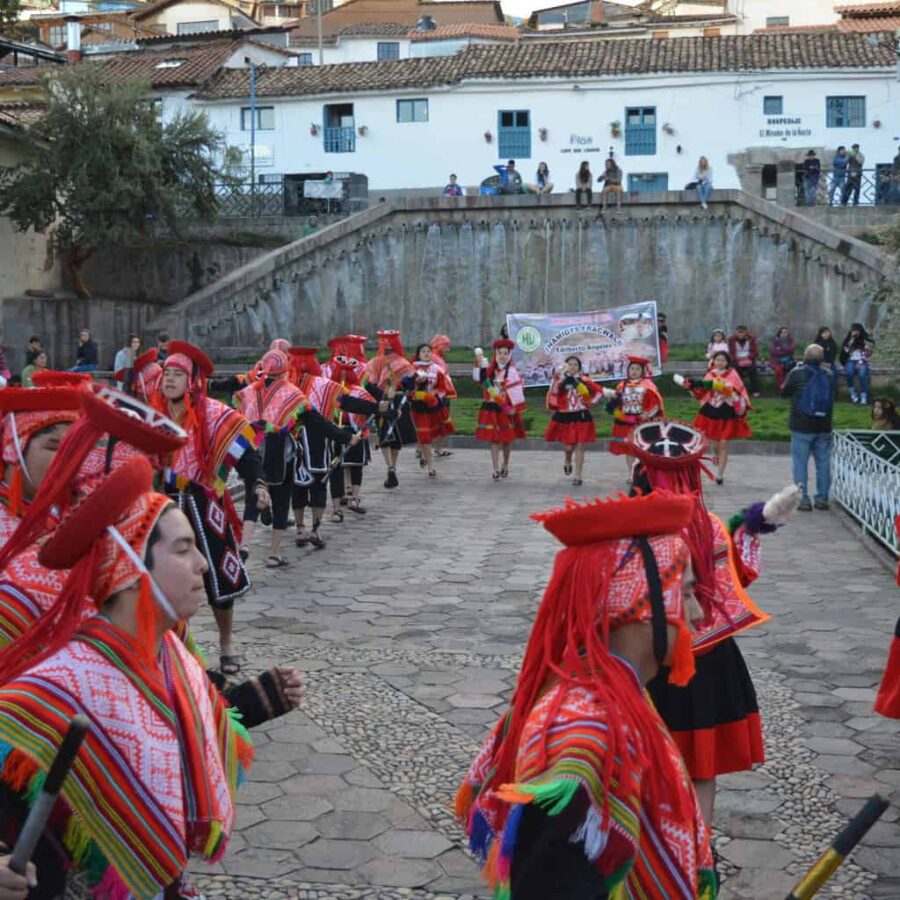 Dansuppvisning i Cusco, Peru