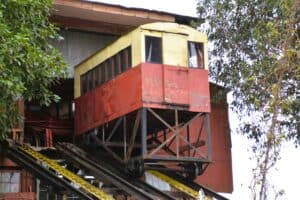 Chile Valparaiso funicular