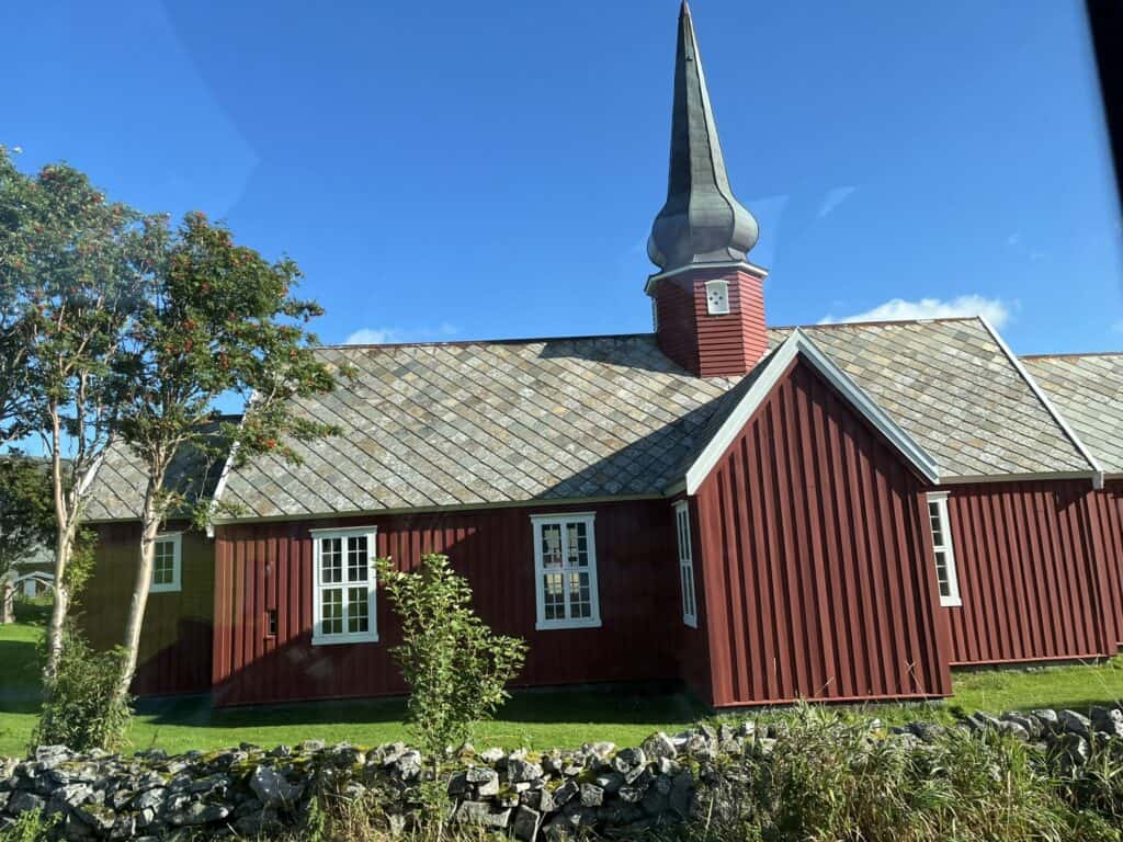 Flakstads kyrka